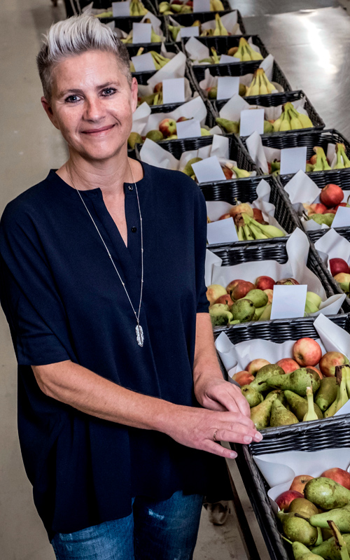Jeanette i produktionen frugt.dk Jeanette i produktionen frugt.dk
