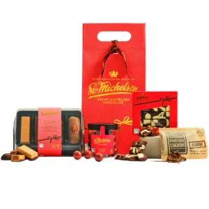 Rød gavepose med chokolade fra Sv. Michelsen og Classic-lakrids fra Bagsværd Lakrids, 380 g